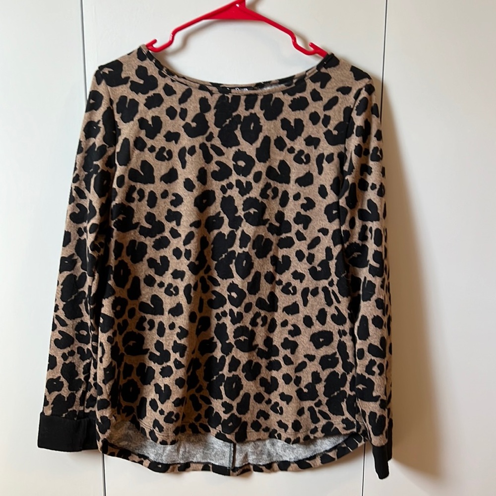 Lightweight sweater